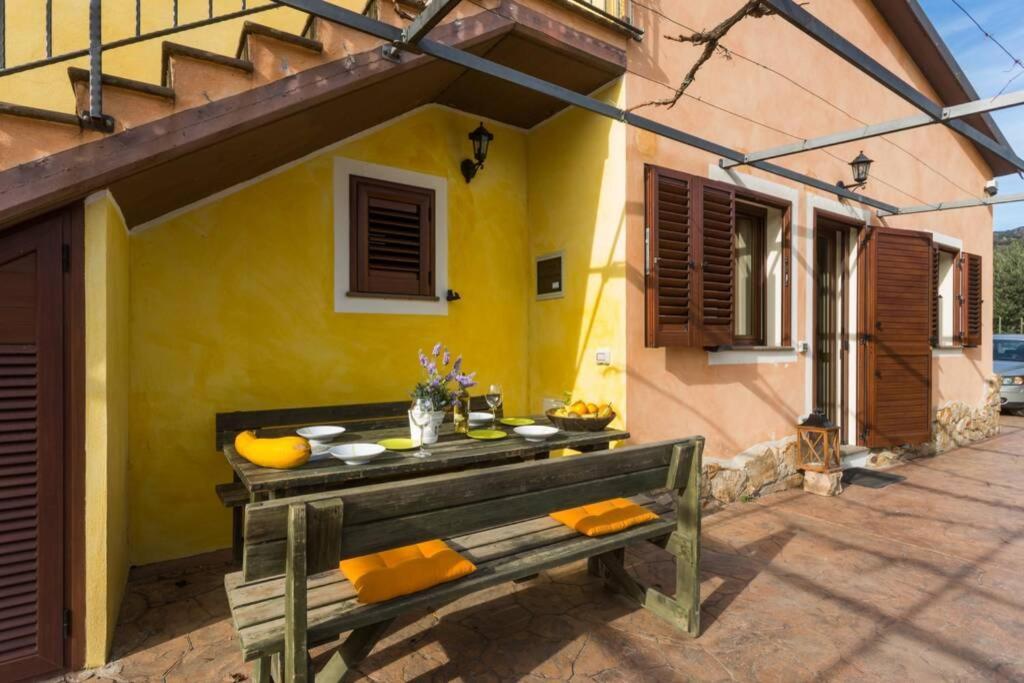 A Charming Country Cottage + Bikes And Kayaks Bosa Eksteriør billede