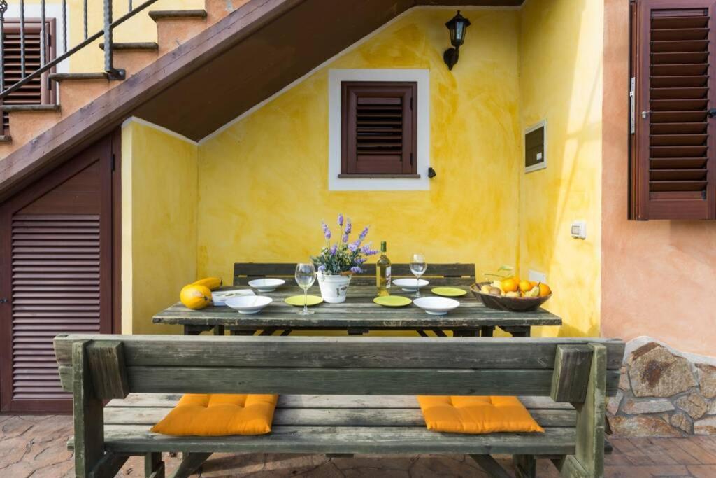 A Charming Country Cottage + Bikes And Kayaks Bosa Eksteriør billede